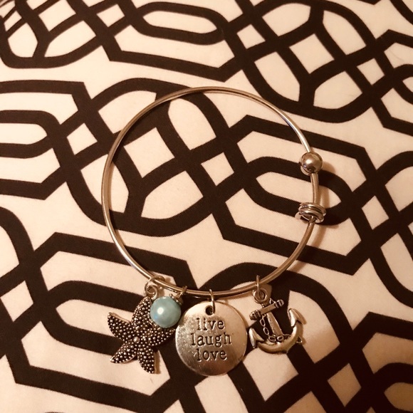 Bangle bracelets - Picture 5 of 6